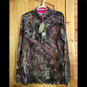 Ladies Mossy Oak pullover Camouflage & Pink